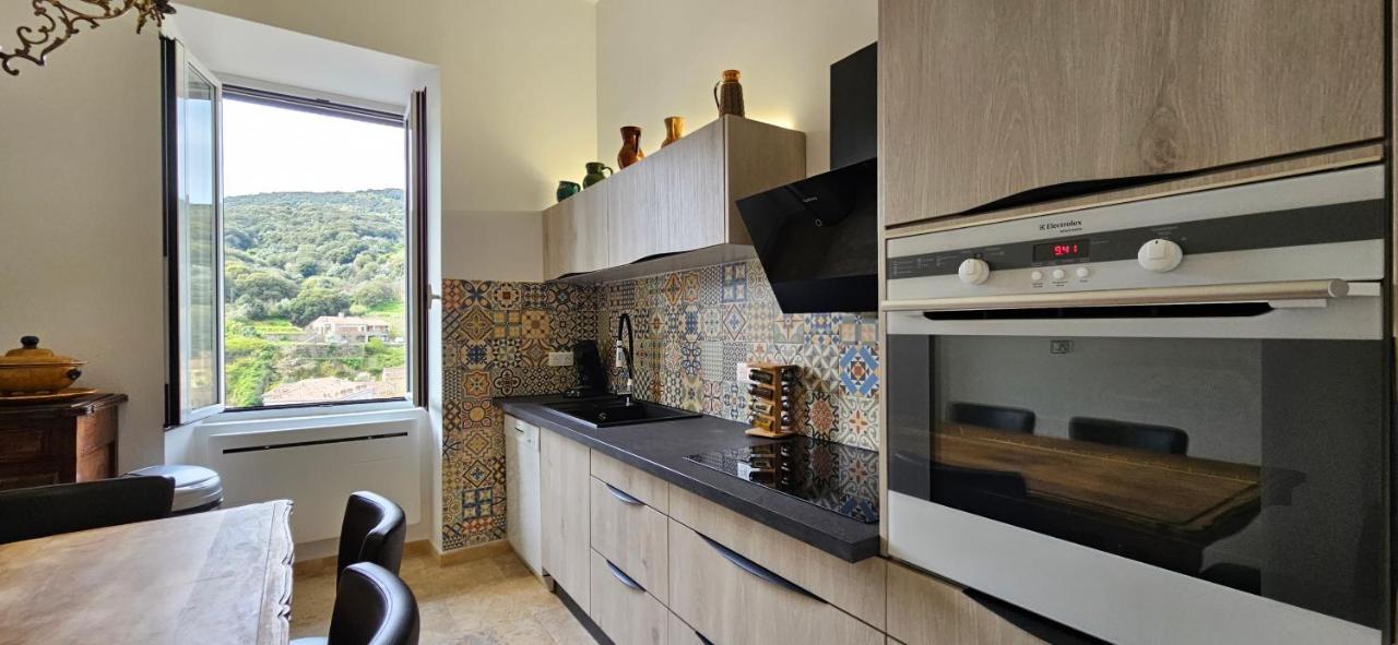 Bel & Ancien Appartement T3 Renove Dans Sartene Exteriör bild